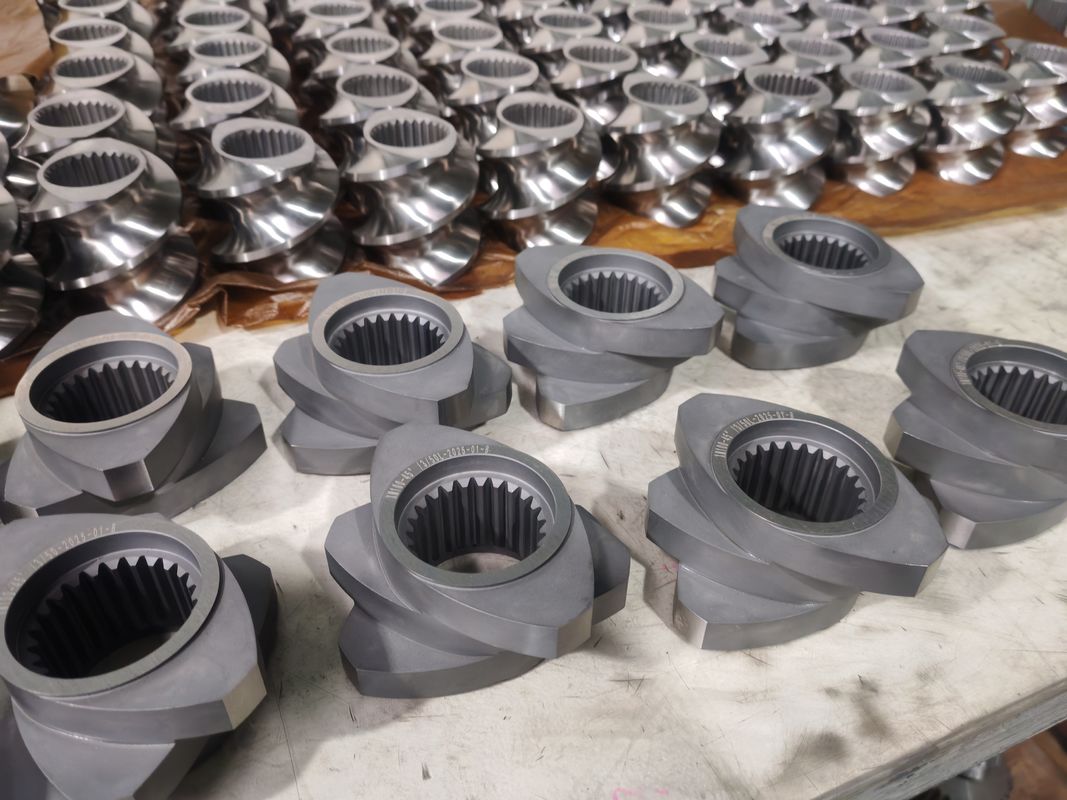 Éléments de vis de la ligne d'extrusion en plastique 60 mm-120 Longueur de vis 100 tours par minute-1200 Vitesse de vis pour la machine à extruder à double vis