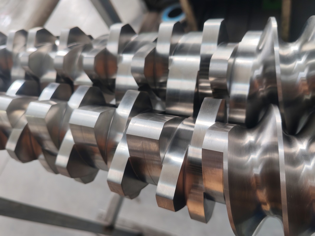 Éléments de vis d'extrudeuse à double vis STS 95 avec certification ISO 9001 et options personnalisées