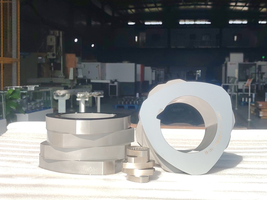 Éléments de vis d'extrudeuse à double vis SZK 250 avec certification ISO 9001 et options personnalisées