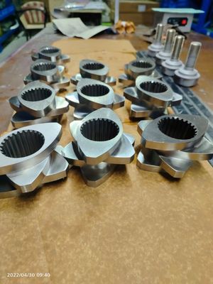 DIN Standard WR14 Pièces d'extrudeuse à double vis Éléments de vis d'extrudeuse