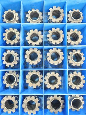 Segments de vis spéciaux et baril pour extrudeuse à double vis parallèle